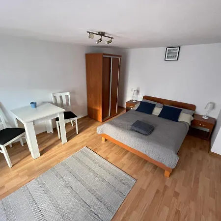 łabędź Kwatera prywatna *